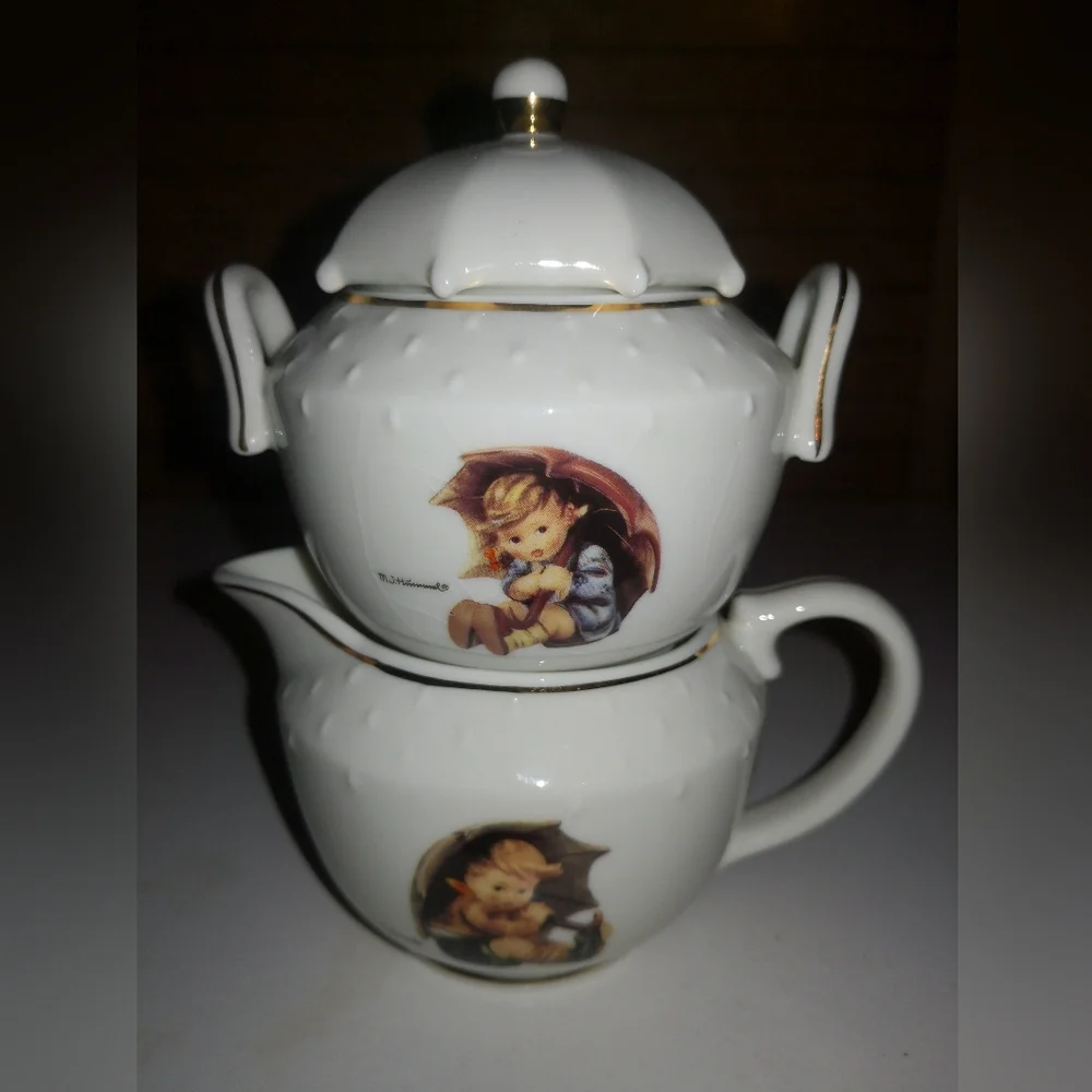 Porcelain Tea Set - Picture 9 of 13